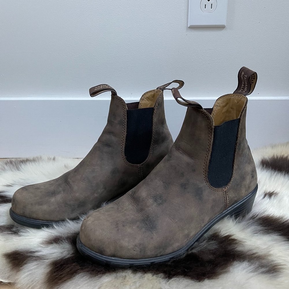 Blundstone #1677 Rustic Brown Heeled Boots